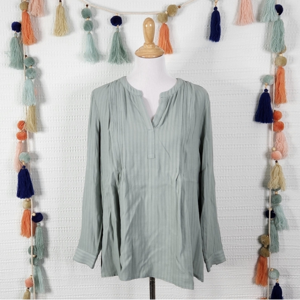 J. Jill Relaxed Green Ribbed Blouse with Mandarin Collar